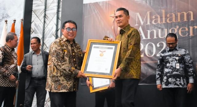 Sekda Aceh M. Nasir Raih Anugerah SMSI Sebagai Tokoh Inspiratif Nasional 2026