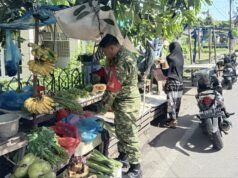 Babinsa Balohan Pantau Harga Sembako Pasca Idul Adha, Pastikan Stok dan Harga Tetap Stabil
