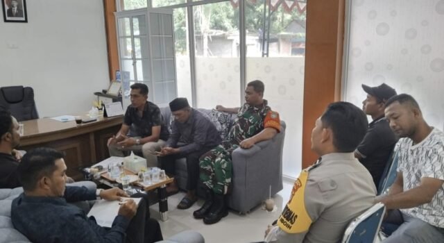 Babinsa Koramil 02/Sukakarya Hadiri Rapat Koordinasi Pengelolaan Wisata dan Ketertiban Lingkungan di Gampong Iboih