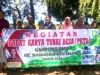 Babinsa Koramil 01/Sukajaya Bersama Warga Gampong Paya Sukseskan Program Padat Karya Tunai Desa