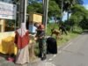 Babinsa Batee Shoek Bersama Aparatur Gampong Gotong Royong Bersihkan Aula Serbaguna