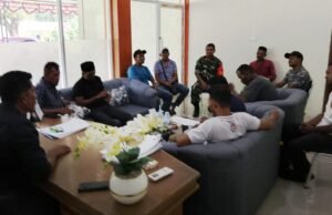 Babinsa Hadiri Rapat Penetapan Petugas Retribusi Wisata Teupin Layeu di Gampong Iboih