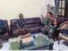 Babinsa Aneuk Laot Jalin Komsos dengan Warga Penerima Bantuan Pangan, Perkuat Silaturahmi dan Kepedulian Sosial