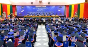 698 Lulusan UBBG Diwisuda, Rektor Ajak Alumni Menjadi Agen Perubahan di Tengah Krisis Global