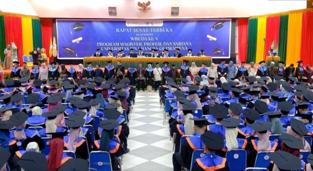 698 Lulusan UBBG Diwisuda, Rektor Ajak Alumni Menjadi Agen Perubahan di Tengah Krisis Global