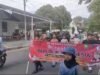 Wujud Kepedulian TNI, Babinsa Kuta Ateuh Dampingi dan Amankan Latihan Pawai Sekolah