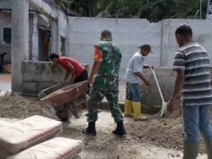 Dari Teritorial ke Sosial, Babinsa Keuneukai Gotong Royong Bantu Pekerjaan Warga