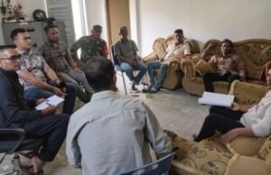 Hadiri Rapat Koordinasi, Babinsa Pastikan Pembangunan di Gampong Batee Shoek Sesuai Rencana