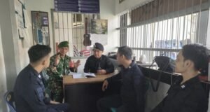 Babinsa Kuta Ateuh Jalin Sinergi dengan Petugas Rutan Sabang Bahas Keamanan dan Ketertiban WBP