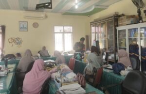 Babinsa Kuta Ateuh Berikan Pembinaan Kamtib dan Disiplin Siswa di SDN 6 Sabang
