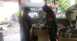 Babinsa Kuta Timu Dukung Pengembangan Dodol Sentra Halia sebagai Penggerak Ekonomi Warga