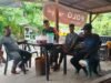 Komsos Diwilayah Binaan, Babinsa Jaboi Ajak Warga Tingkatkan Pengawasan Anak di Era Digital