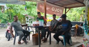 Komsos Diwilayah Binaan, Babinsa Jaboi Ajak Warga Tingkatkan Pengawasan Anak di Era Digital
