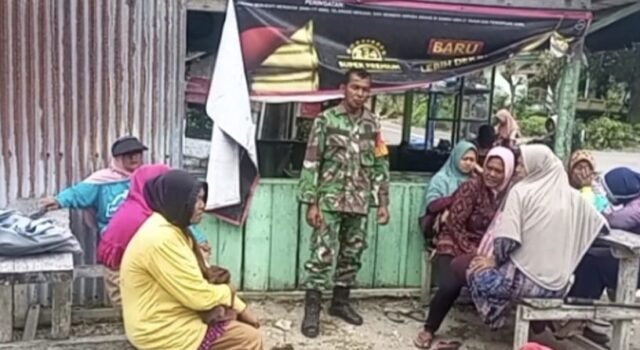 Babinsa Gampong Paya Ajak Ibu Rumah Tangga Tingkatkan Gotong Royong dan Produktivitas Ekonomi Keluarga