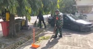 Babinsa Kuta Timu Bersama Bhabinkamtibmas dan Aparatur Gampong Gelar Aksi Bersih Lingkungan