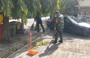 Babinsa Kuta Timu Bersama Bhabinkamtibmas dan Aparatur Gampong Gelar Aksi Bersih Lingkungan