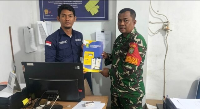 Babinsa Kuta Timu Laksanakan Puldater Administrasi Kependudukan, Dorong Warga Miliki Akta Kelahiran