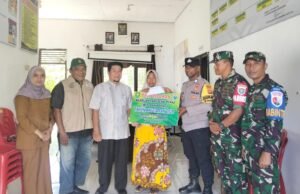 Babinsa Koramil 02/Sukakarya Dampingi Penyaluran BLT Dana Desa di Gampong Krueng Raya