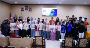 Pakar Pendidikan UNIMAS Ini Ajak Akademisi Bangun Kolaborasi Lintas Negara pada Kuliah Umum di UBBG