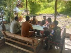 Babinsa Krueng Raya Jalin Keakraban dengan Warga Melalui Komsos, Perkuat Kemanunggalan TNI dan Rakyat