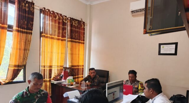 Babinsa Paya Seunara Kawal Validasi Data Subsidi Listrik, Pastikan Bantuan Tepat Sasaran