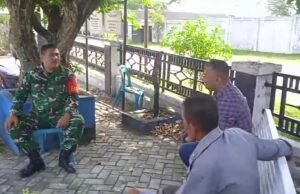 Babinsa Ie Meulee Perkuat Kedekatan dengan Warga Lewat Komsos, Ajak Jaga Kondusivitas Gampong