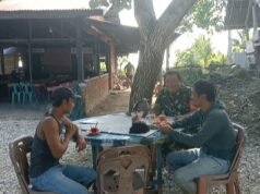 Pererat Kemanunggalan TNI-Rakyat, Babinsa Ujong Kareung Sambangi Warga