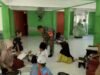 Babinsa Keuneukai Hadir di Tengah Anak-Anak, Menanamkan Akhlak Mulia Melalui Kegiatan Mengaji