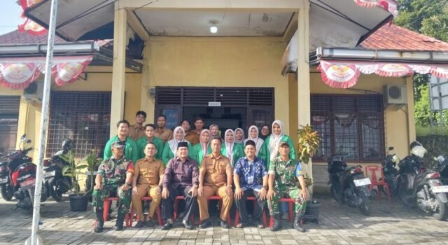 Babinsa Krueng Raya Dampingi Pelepasan Mahasiswa KPM STIS Al-Aziziyah, Wujud Sinergi TNI dan Dunia Pendidikan