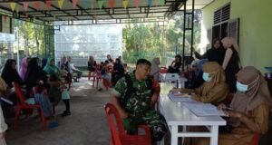 Babinsa Balohan Kawal Posyandu Merpati, Wujud Nyata Kepedulian TNI terhadap Kesehatan Ibu, Balita, dan Lansia