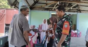 Babinsa Gampong Iboh Dampingi Posyandu Lansia, Pastikan Warga Lanjut Usia Tetap Sehat dan Terpantau