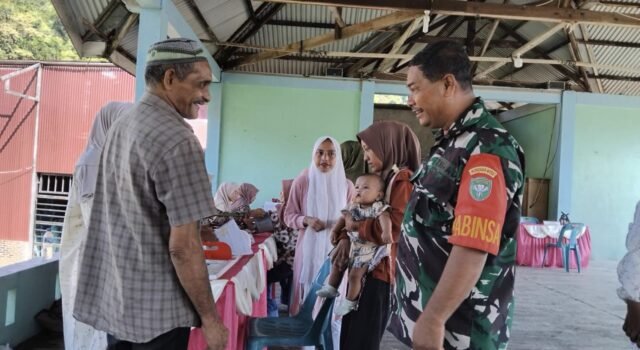 Babinsa Gampong Iboh Dampingi Posyandu Lansia, Pastikan Warga Lanjut Usia Tetap Sehat dan Terpantau