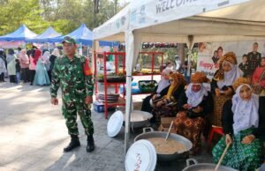 Ramaikan HUT Kota Sabang ke-61 dan Tahun Baru Islam, Babinsa Pantau Pelaksanaan Kenduri Bubur Asyura