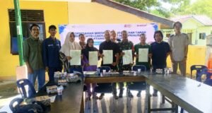 Dukung Program Strategis Nasional, Babinsa Koramil 01/Sukajaya Dampingi Penyerahan Sertifikat Tanah Warga