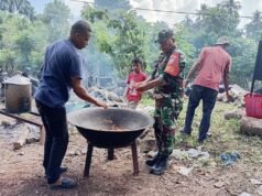 Babinsa Kodim 0112/Sabang Perkuat Kebersamaan, Turun Langsung Bantu Warga Masak Daging untuk Acara Khitanan