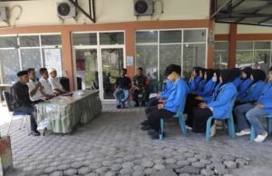 Babinsa Iboih Hadiri Rapat Penerimaan Mahasiswa KKN Universitas Win Araniri