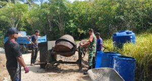 Babinsa Pantau Pembangunan Jalan Tani: Akses Lebih Baik, Hasil Panen Lebih Lancar