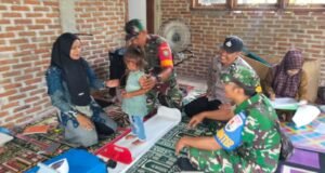 Dampingi Posyandu, Babinsa dan Bhabinkamtibmas Ingatkan Pentingnya Pantau Tumbuh Kembang Balita