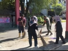 Jaga Kebersihan Wilayah, Babinsa 06 Kuta Timu Bersama Perangkat Gampong Gelar Kerja Bakti
