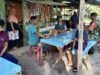 Babinsa Kodim 0112/Sabang Dampingi Petani Cengkeh, Serap Aspirasi Warga Lewat Komsos