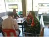 Jalin Sinergitas, Babinsa Aneuk Laot Duduk Bersama Tokoh Masyarakat Pantau Kondisi Wilayah