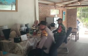 Jaga Kenyamanan Pengunjung, Babinsa dan Bhabinkamtibmas Sambangi Pengelola Wisata Krueng Raya