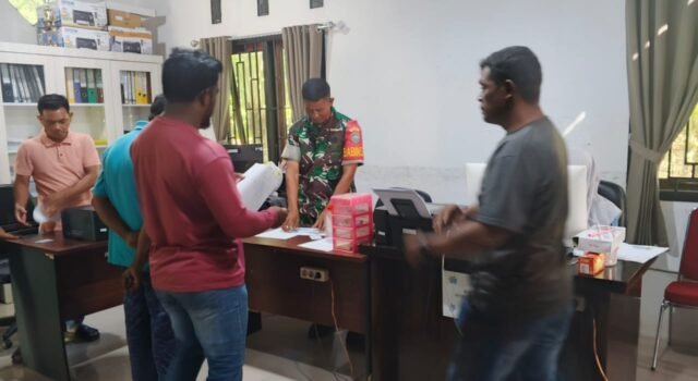 Babinsa Jaboi Dampingi Nelayan Urus Kartu Nelayan, Permudah Akses Layanan dan Kesejahteraan Warga