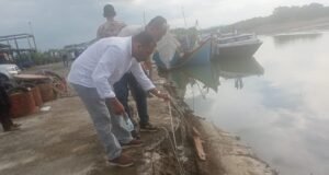 Nelayan Meminta Pada DKP Aceh Untuk Segera Membangun PPI Kuala Peukan Baro Pidie Yang Roboh