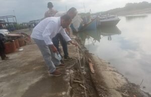 Nelayan Meminta Pada DKP Aceh Untuk Segera Membangun PPI Kuala Peukan Baro Pidie Yang Roboh