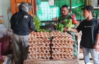 Sambil Silaturahmi, Babinsa Kuta Barat Pantau Perkembangan Harga Sembako