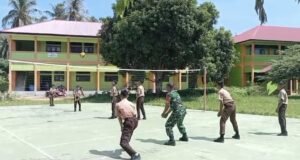 Babinsa Cot Abeuk Ajak Siswa SMPN 09 Berolahraga Bersama, Tanamkan Hidup Sehat dan Disiplin