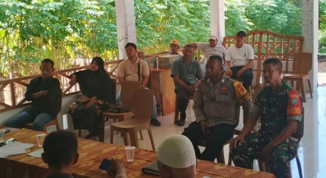 Babinsa Jaboi Hadiri Rapat Bantuan Sanitasi, Tekankan Transparansi Agar Tepat Sasaran