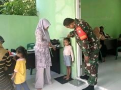 Dukung Penurunan Stunting, Babinsa Ujong Kareung Pantau Kegiatan Posyandu Balita