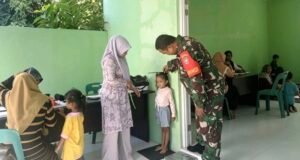 Dukung Penurunan Stunting, Babinsa Ujong Kareung Pantau Kegiatan Posyandu Balita